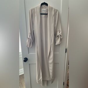 Aritzia Babaton tan duster size medium
